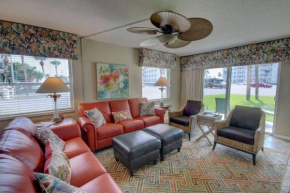 El Matador 110 - Ground floor unit with easy walk to the Beach!